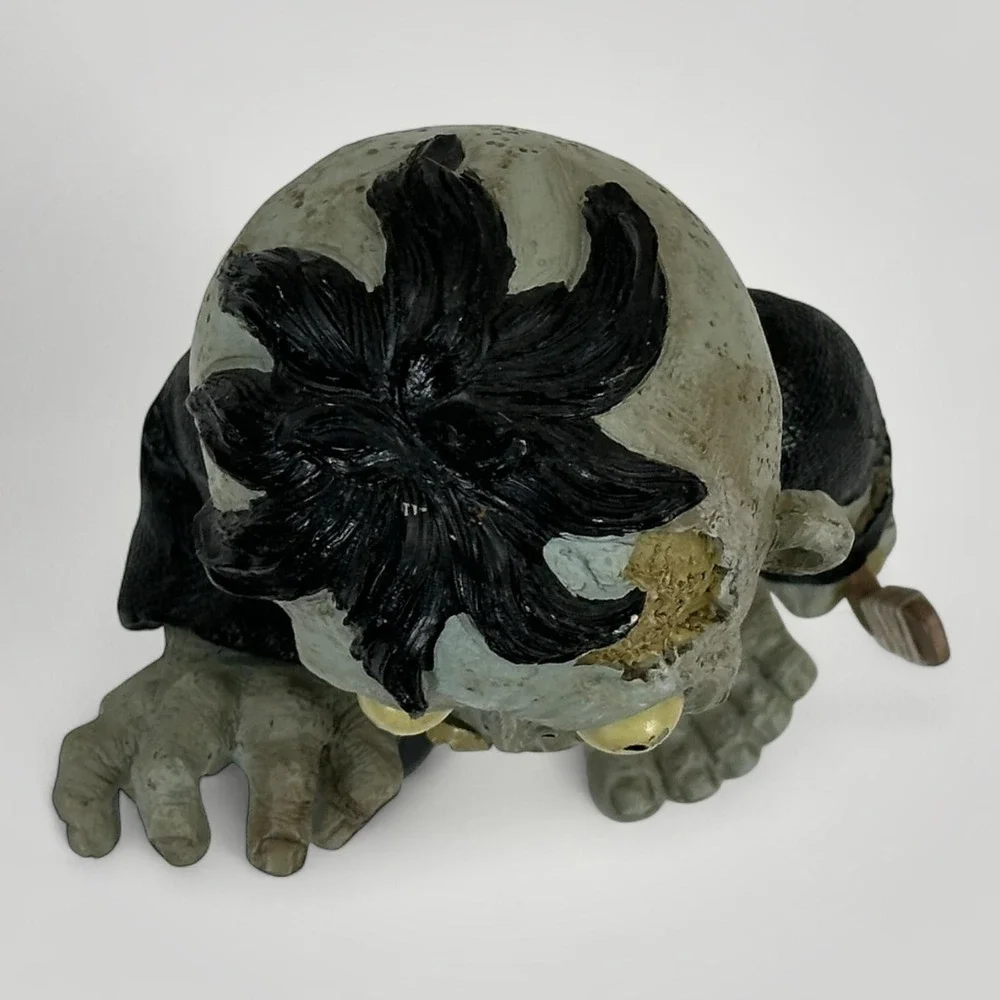 Boston Bruins Zombie Figure 8 Inch NHL Hockey‎ Collectible Halloween Decor w Box